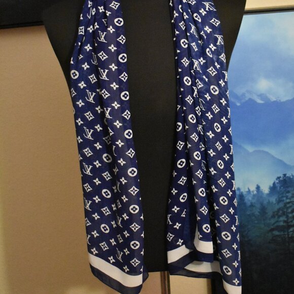 VTG VINTAGE LV RETRO scarf. No tags AT ALL / BUYER DAMAGED ITEM AS IS CONDITION - Picture 3 of 14